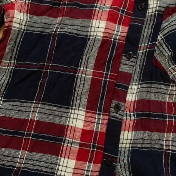 Cold shoulder long sleeve flannel - Picture 2 of 2